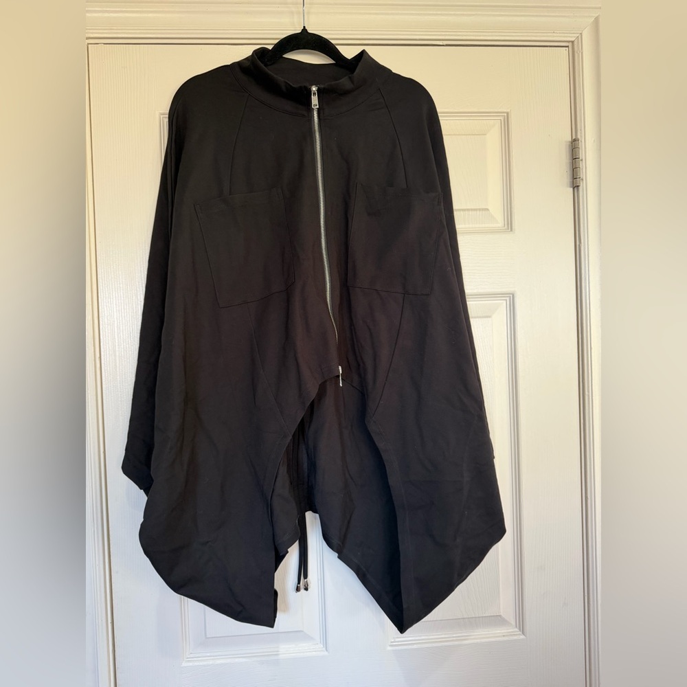 Cocoon Jacket
PATRIZIA LUCA NWT - Picture 3 of 7